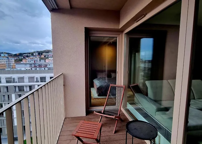 View Free Parking Apartament